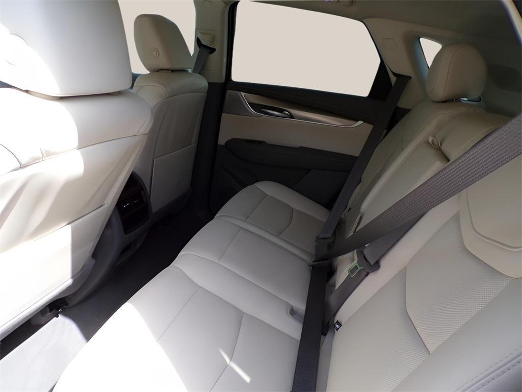 new 2025 Cadillac XT5 car, priced at $54,315