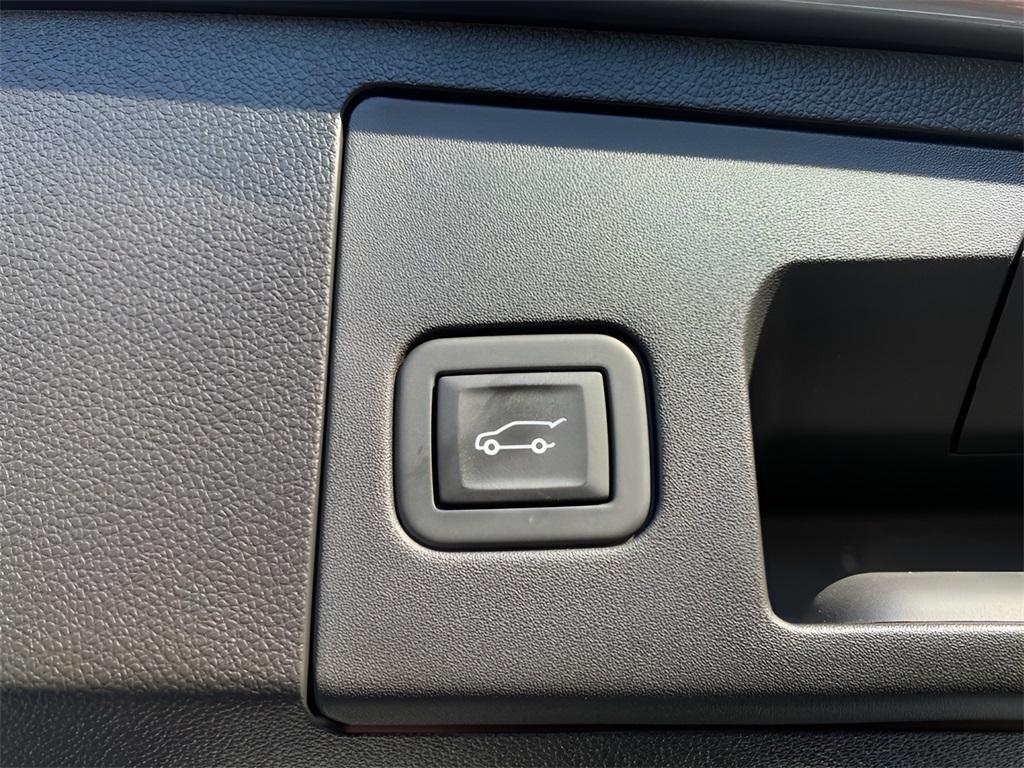 used 2024 Cadillac XT4 car, priced at $44,991