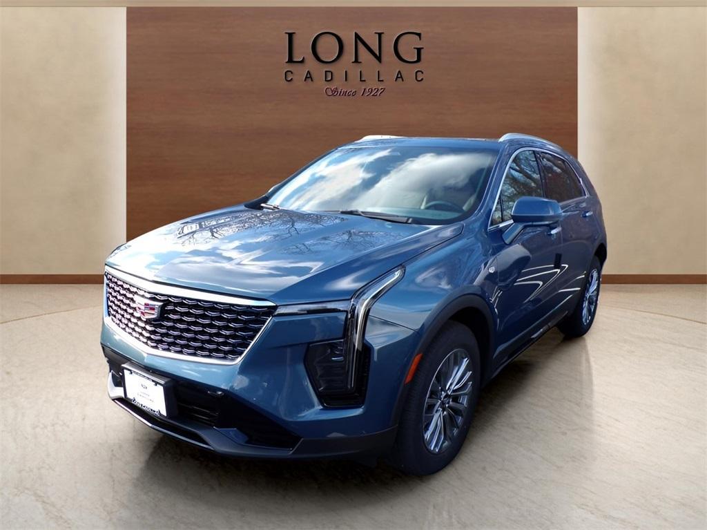 new 2025 Cadillac XT4 car, priced at $47,615