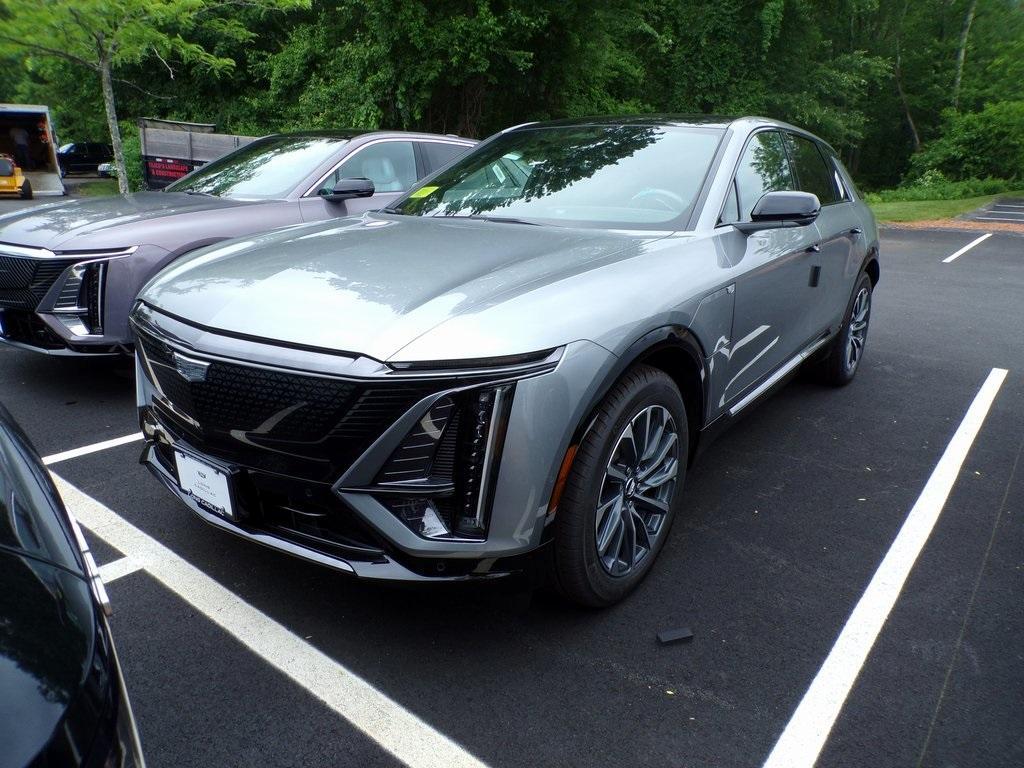 new 2025 Cadillac LYRIQ car, priced at $64,090