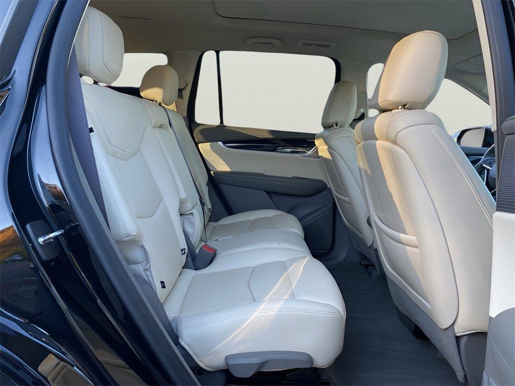 used 2021 Cadillac XT6 car, priced at $29,991