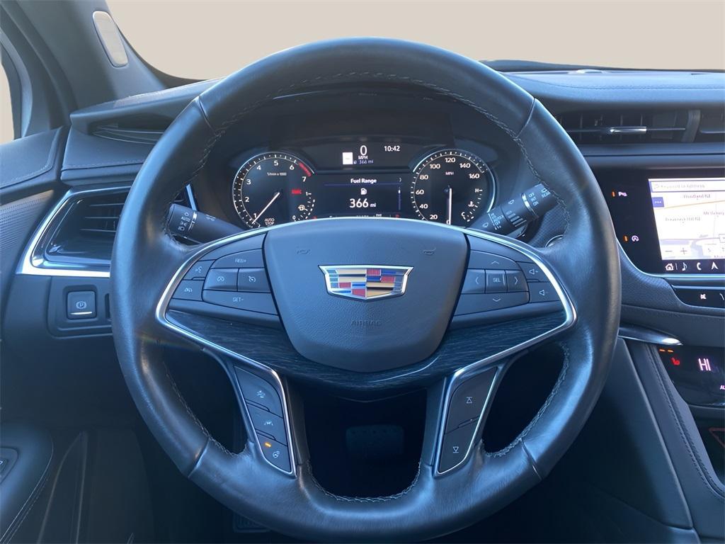 used 2020 Cadillac XT5 car, priced at $26,991