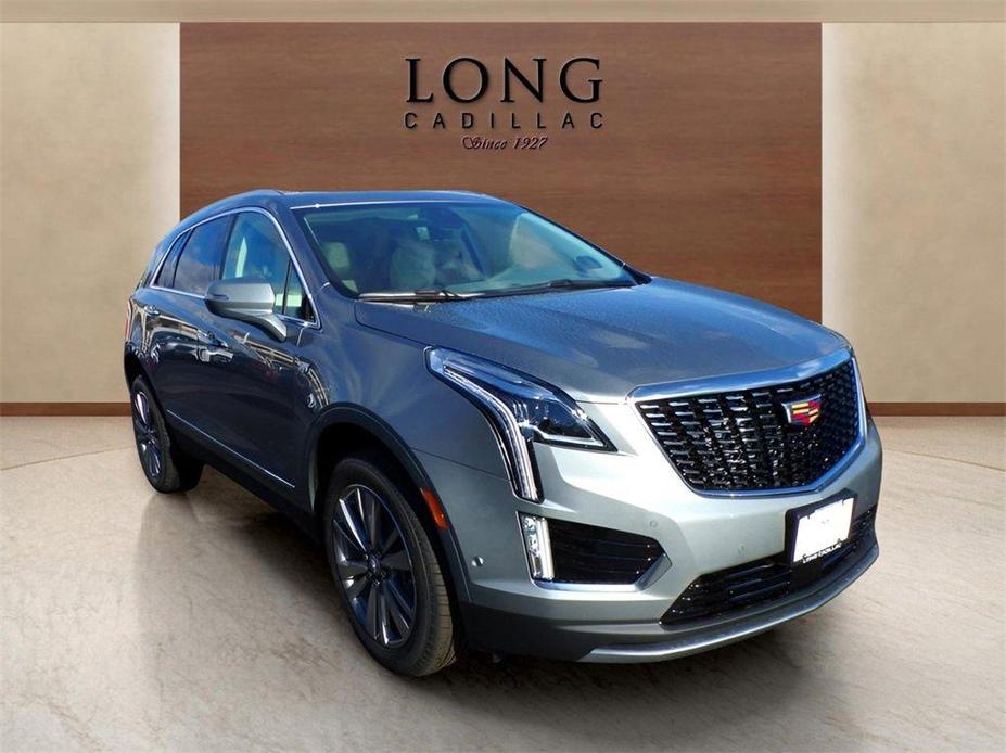 new 2025 Cadillac XT5 car, priced at $57,565