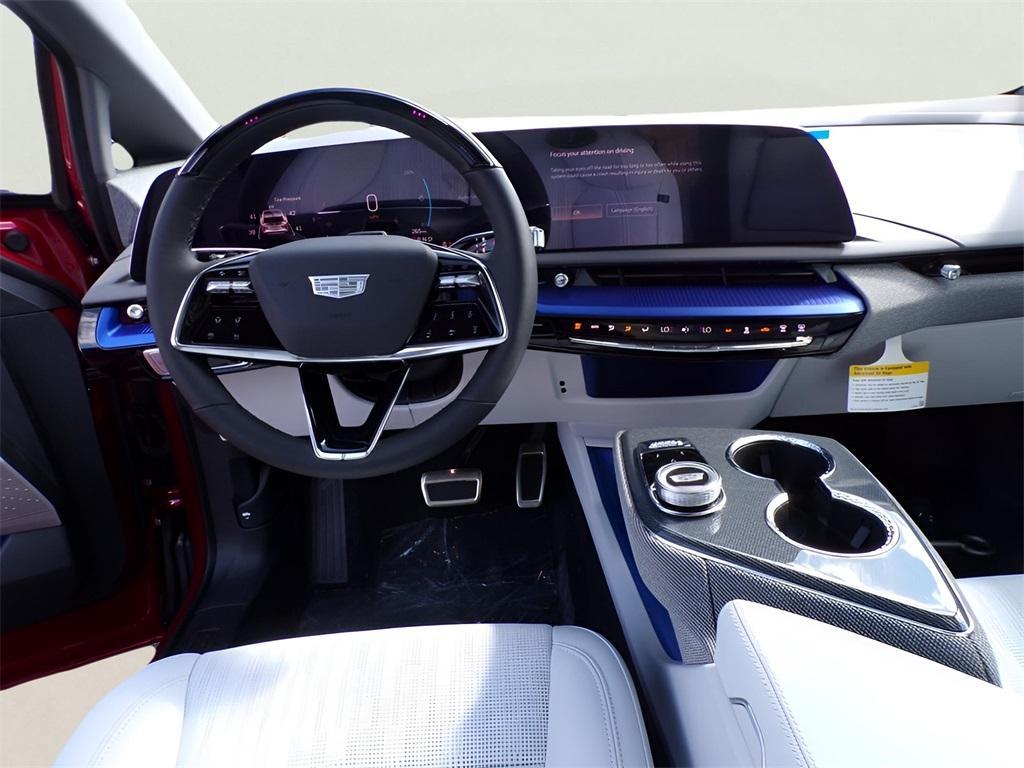 new 2025 Cadillac OPTIQ car, priced at $57,815