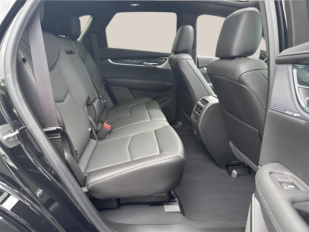 used 2022 Cadillac XT5 car, priced at $37,991