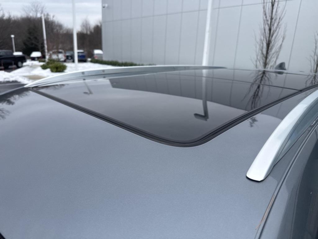 used 2020 Cadillac XT5 car, priced at $23,991