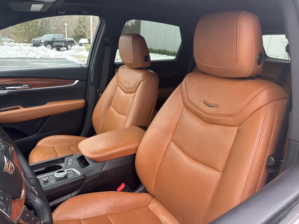 used 2020 Cadillac XT5 car, priced at $23,991