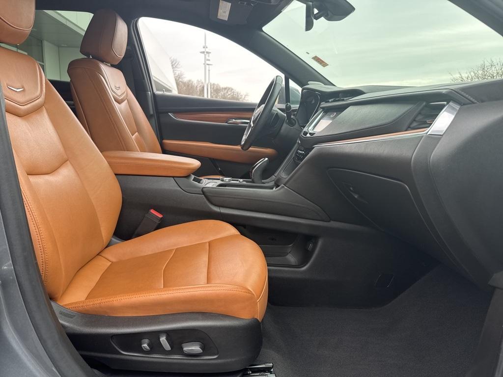 used 2020 Cadillac XT5 car, priced at $23,991