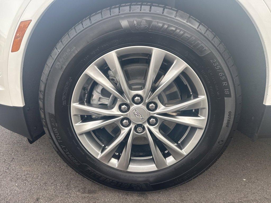 used 2022 Cadillac XT5 car, priced at $37,991