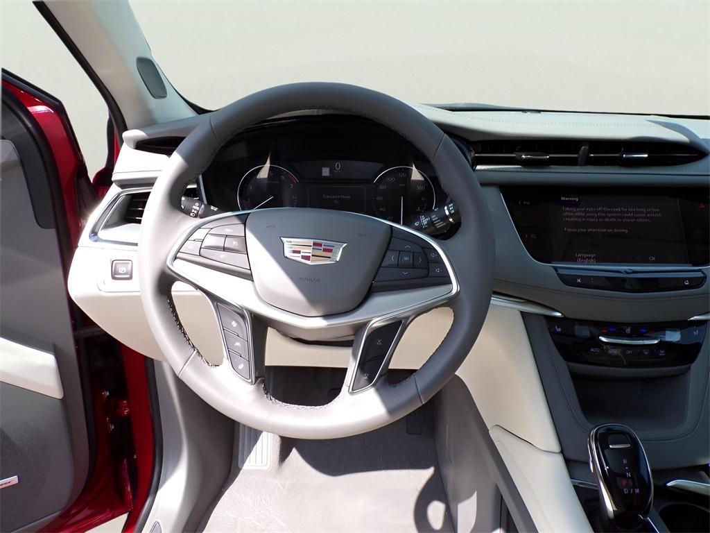 new 2025 Cadillac XT5 car, priced at $54,315