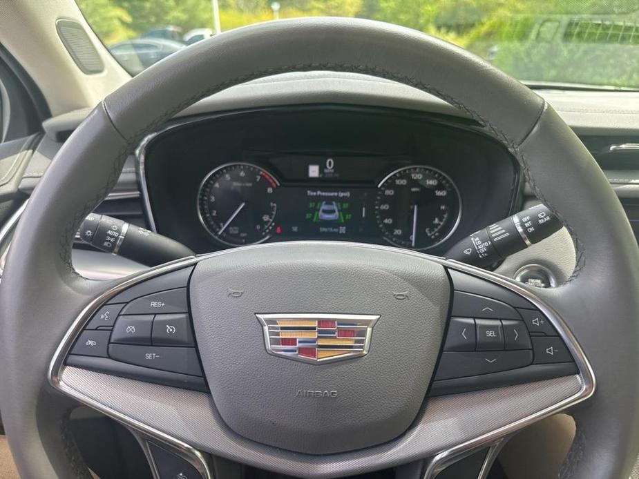 used 2020 Cadillac XT5 car, priced at $27,991