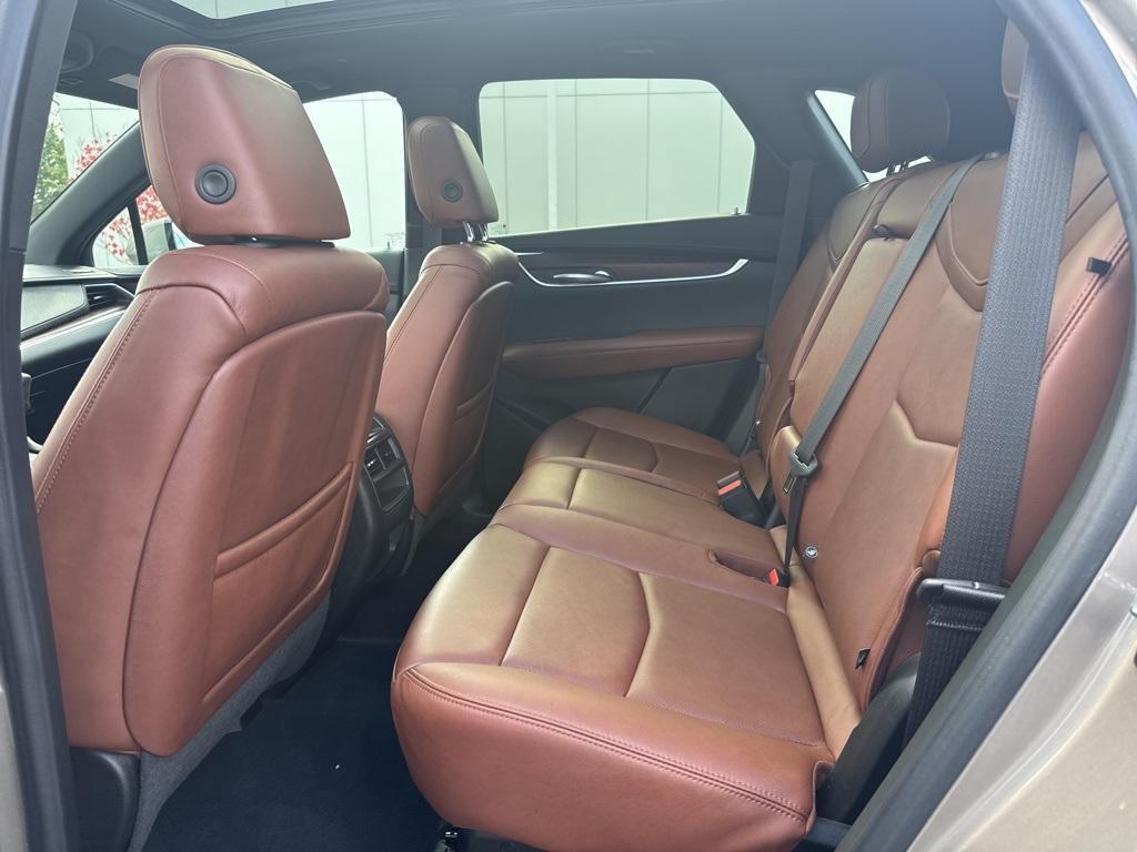 used 2022 Cadillac XT5 car, priced at $39,991