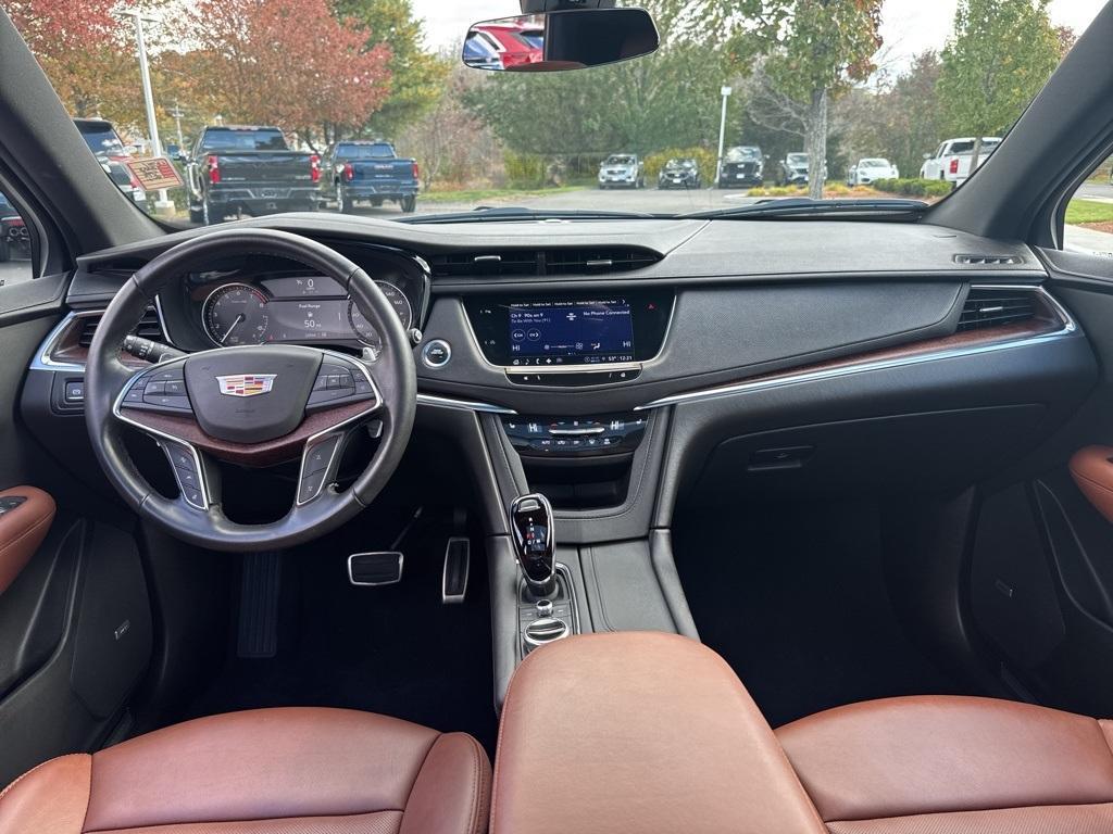 used 2022 Cadillac XT5 car, priced at $39,991