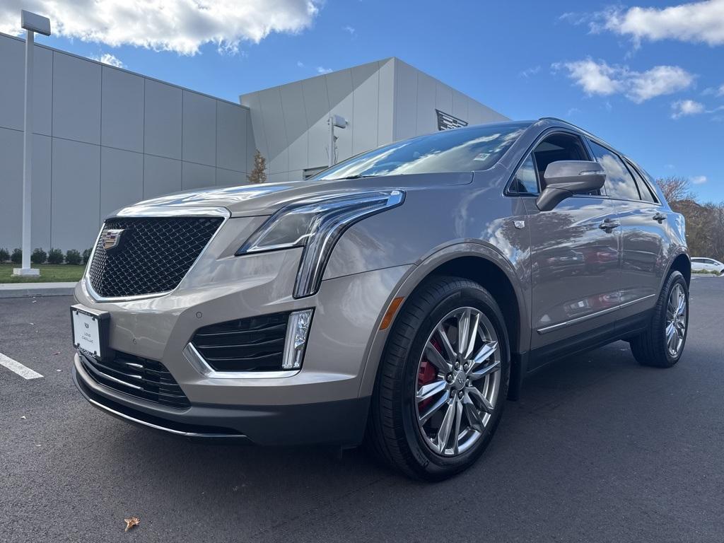 used 2022 Cadillac XT5 car, priced at $39,991