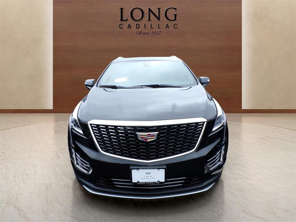 new 2025 Cadillac XT5 car, priced at $53,715