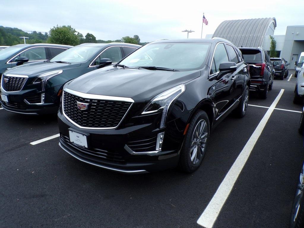 new 2025 Cadillac XT5 car, priced at $53,715