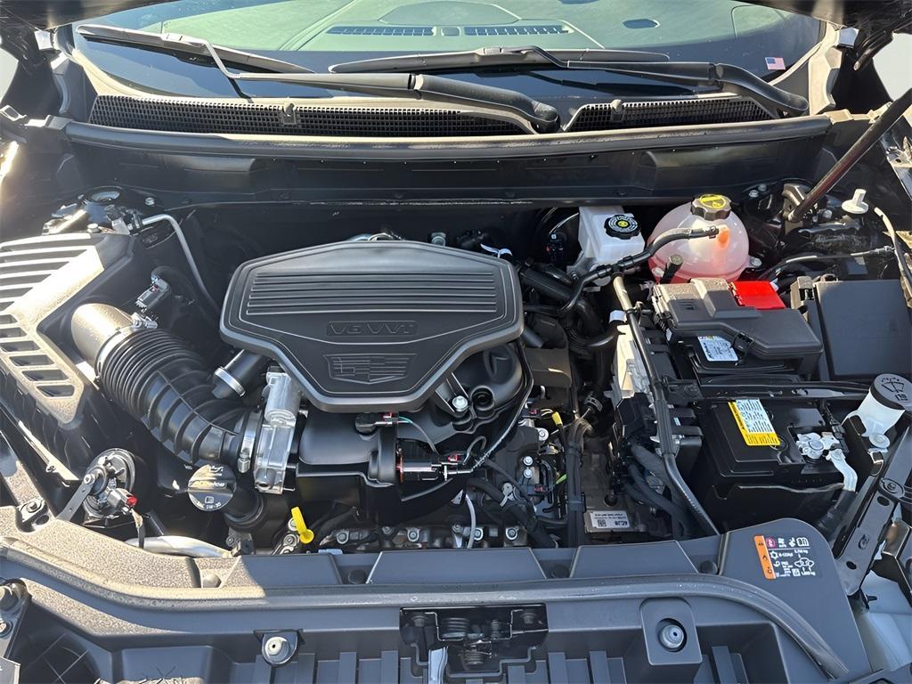 used 2025 Cadillac XT5 car, priced at $48,991