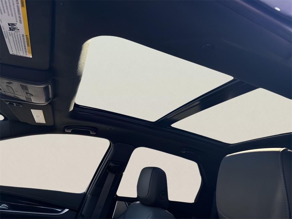 used 2025 Cadillac XT5 car, priced at $48,991