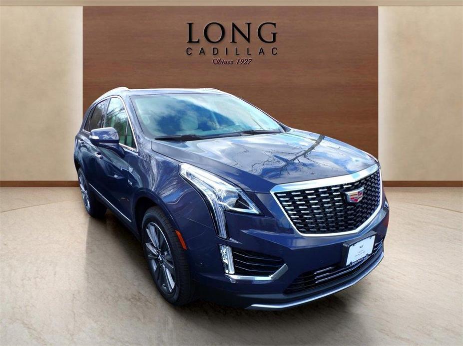 new 2025 Cadillac XT5 car, priced at $56,890