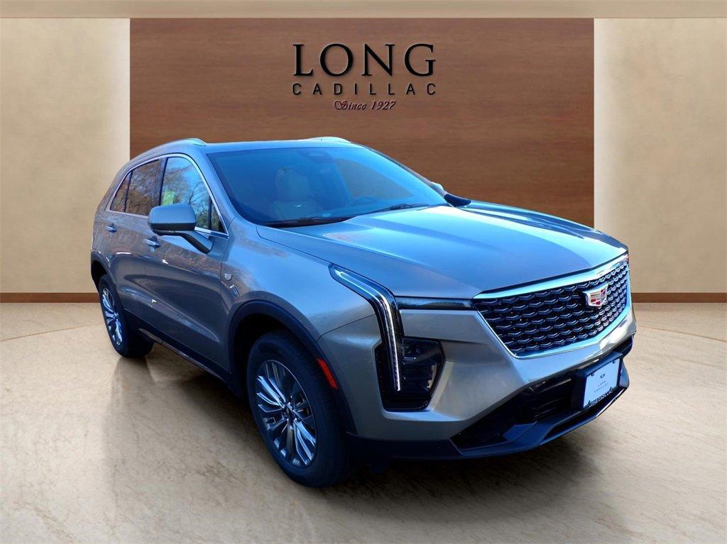 new 2025 Cadillac XT4 car, priced at $49,015