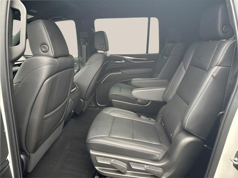 used 2021 Cadillac Escalade ESV car, priced at $59,991