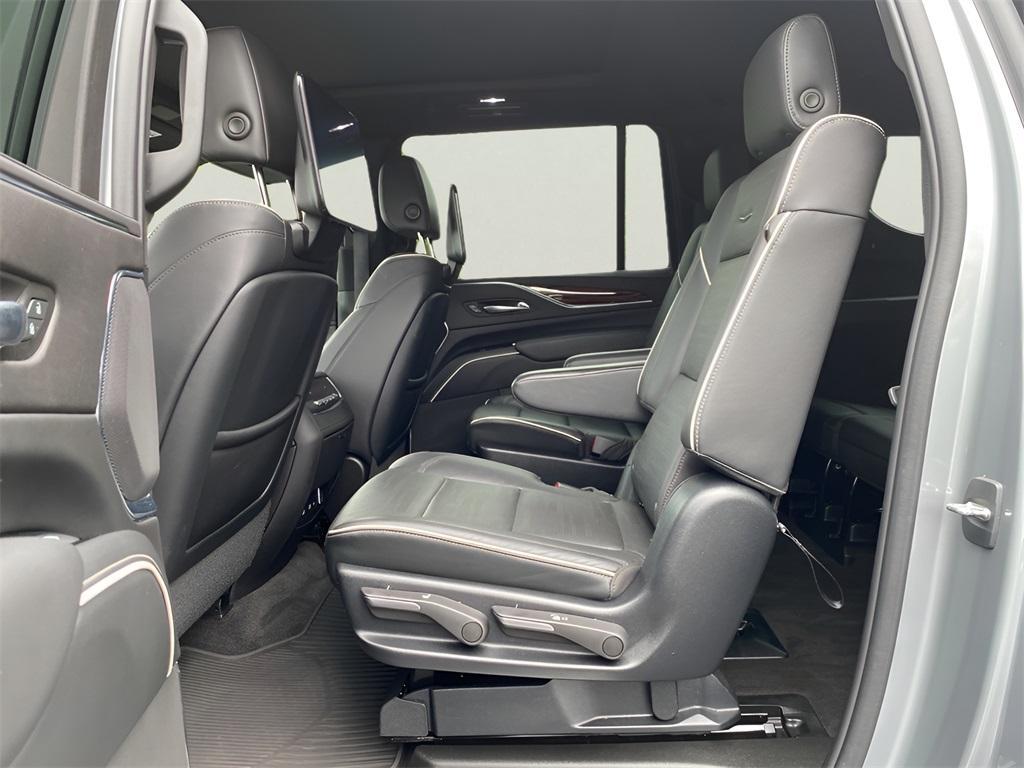 used 2023 Cadillac Escalade ESV car, priced at $64,991