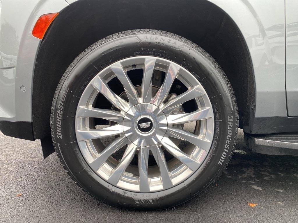used 2023 Cadillac Escalade ESV car, priced at $64,991