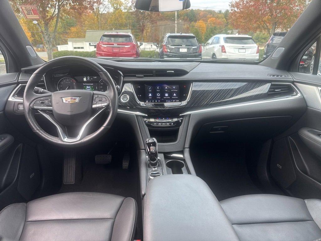 used 2025 Cadillac XT6 car, priced at $46,991
