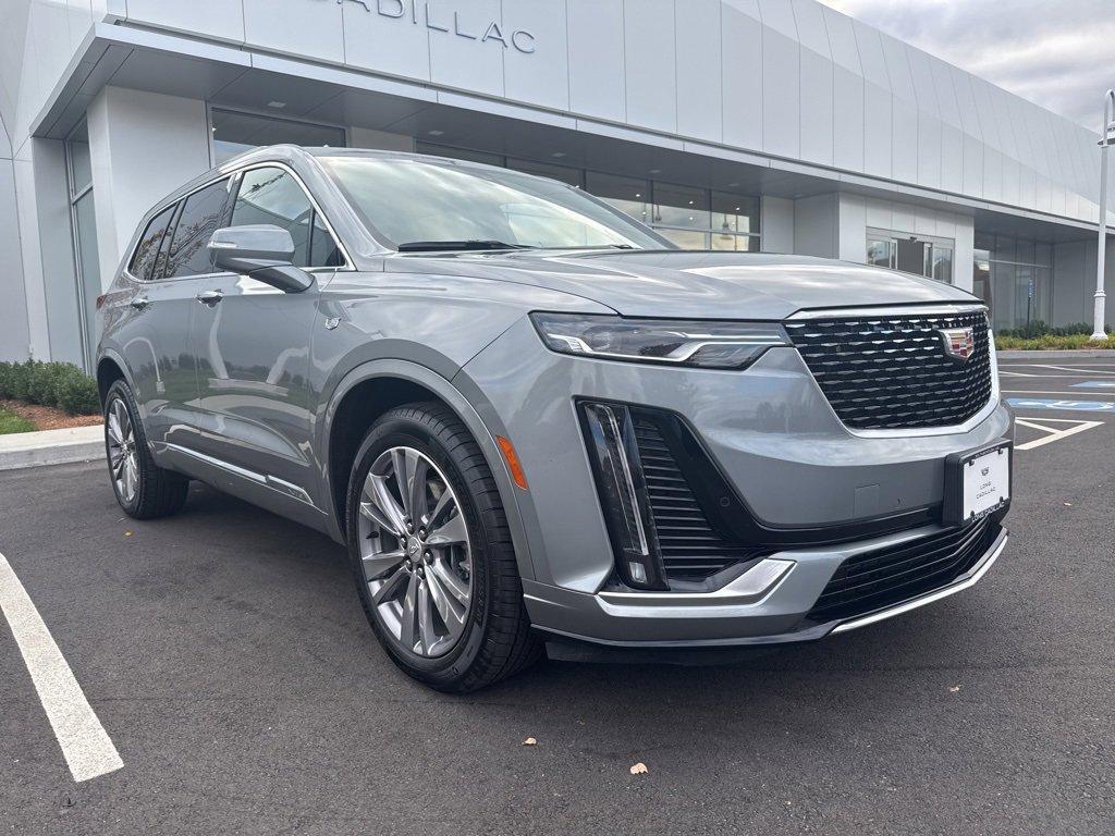 used 2025 Cadillac XT6 car, priced at $46,991