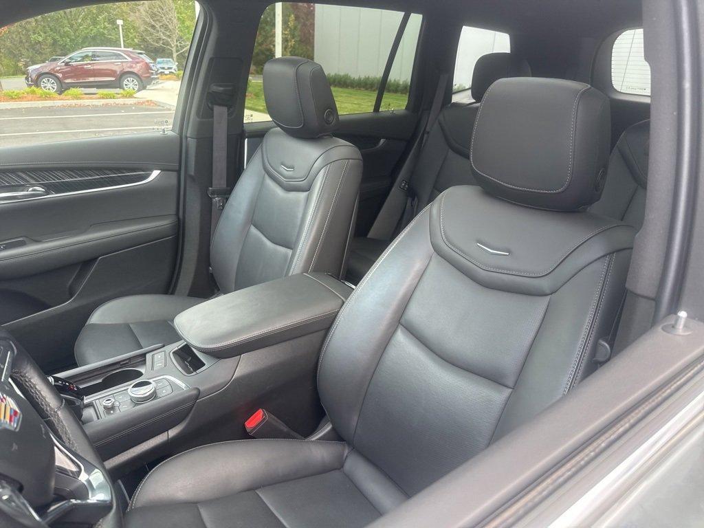 used 2025 Cadillac XT6 car, priced at $46,991