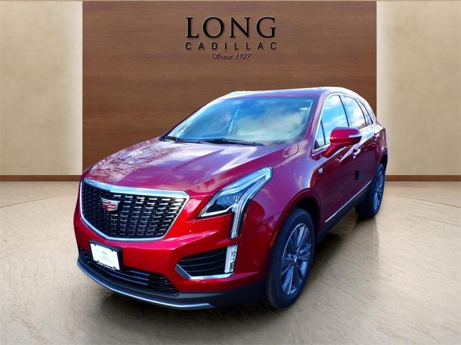 new 2025 Cadillac XT5 car, priced at $57,490