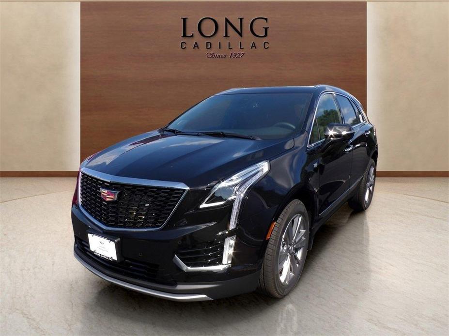 new 2025 Cadillac XT5 car, priced at $55,040