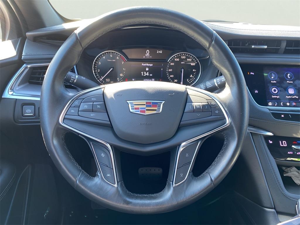 used 2020 Cadillac XT5 car, priced at $23,991