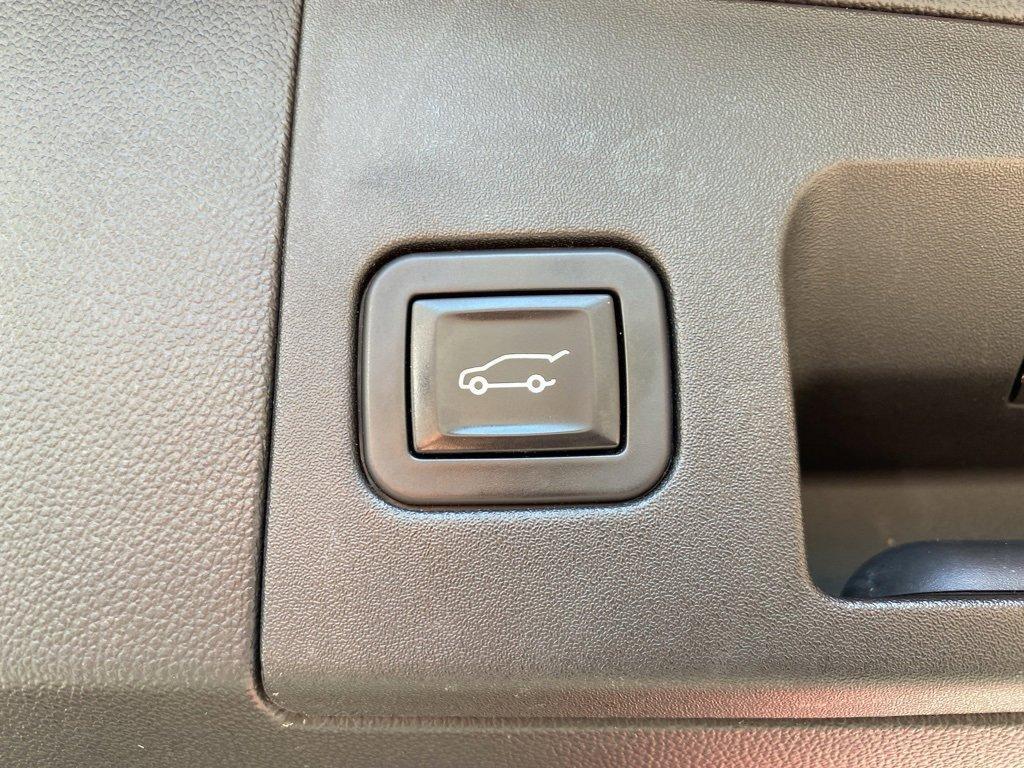 used 2020 Cadillac XT5 car, priced at $25,991