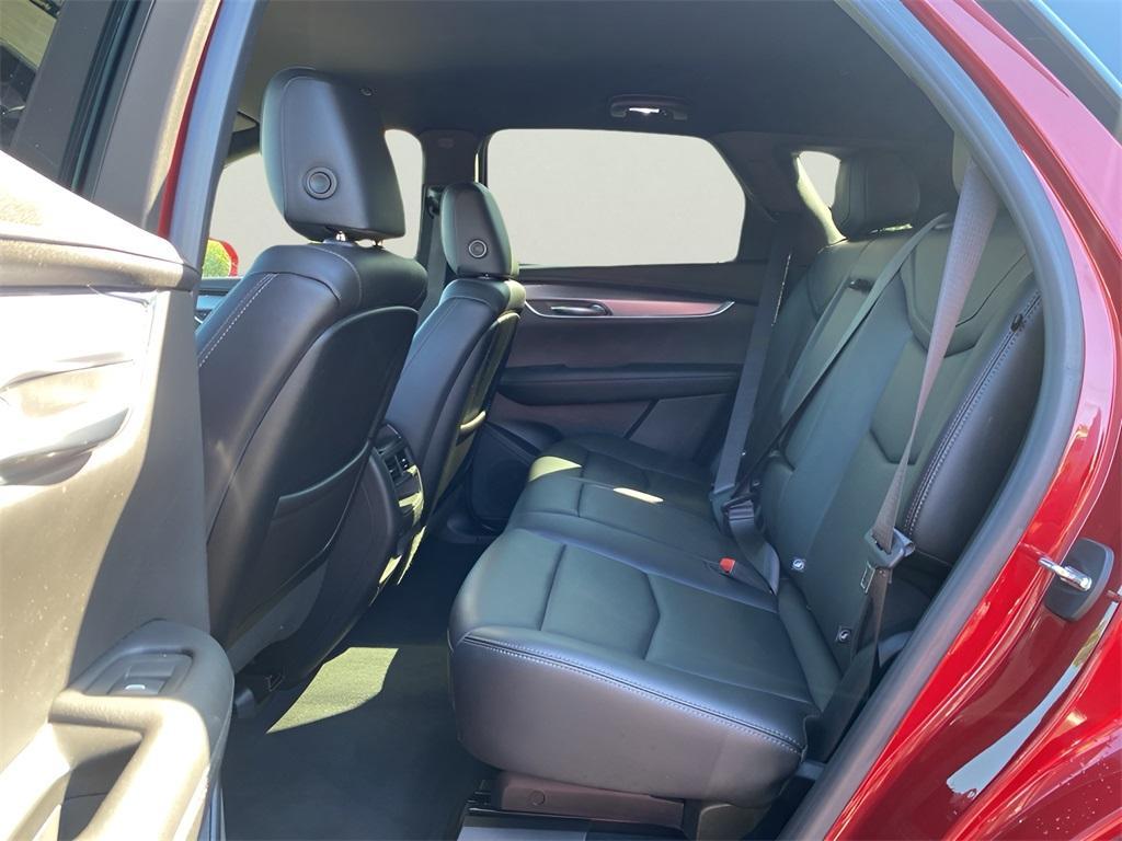 used 2020 Cadillac XT5 car, priced at $23,991
