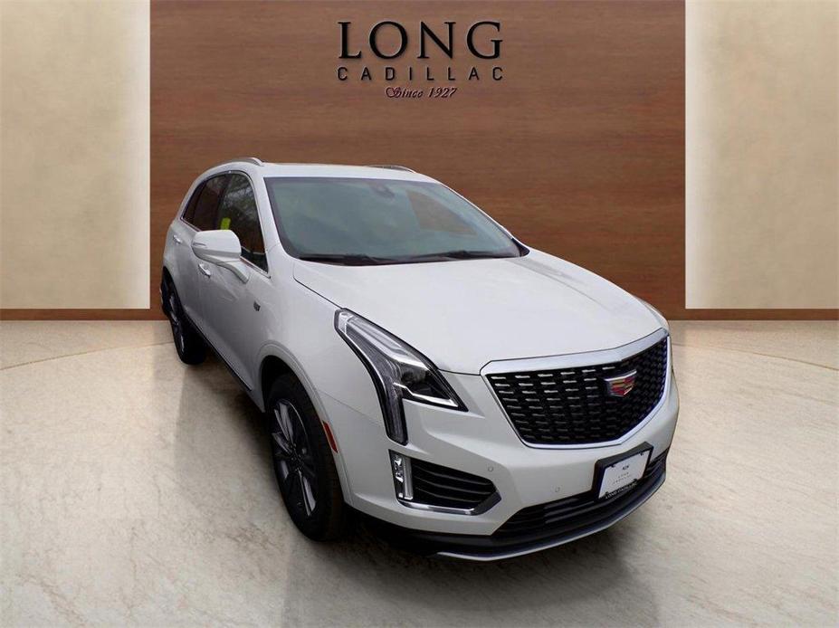 new 2025 Cadillac XT5 car, priced at $54,215