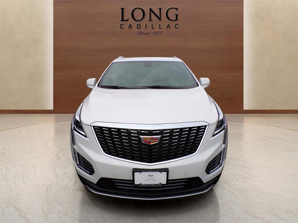 new 2025 Cadillac XT5 car, priced at $54,215