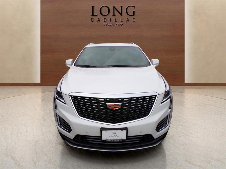 new 2025 Cadillac XT5 car, priced at $54,215