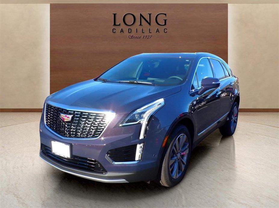 new 2025 Cadillac XT5 car, priced at $56,890