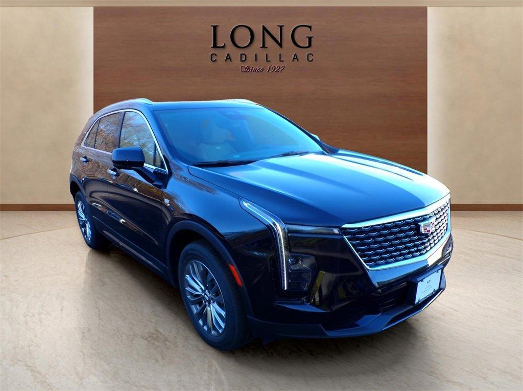 new 2025 Cadillac XT4 car, priced at $49,015