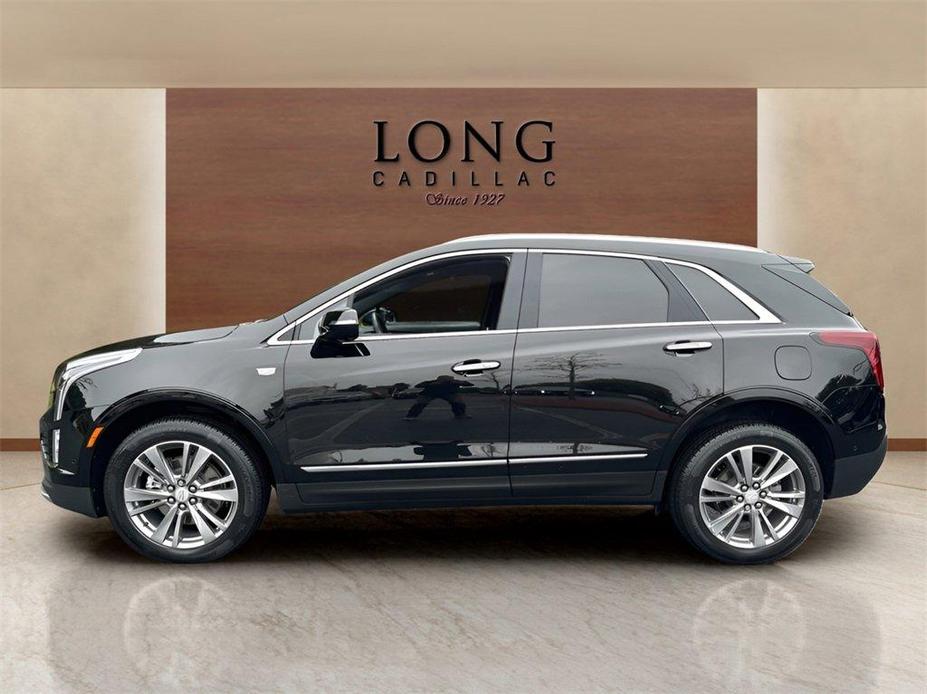 used 2022 Cadillac XT5 car, priced at $36,991