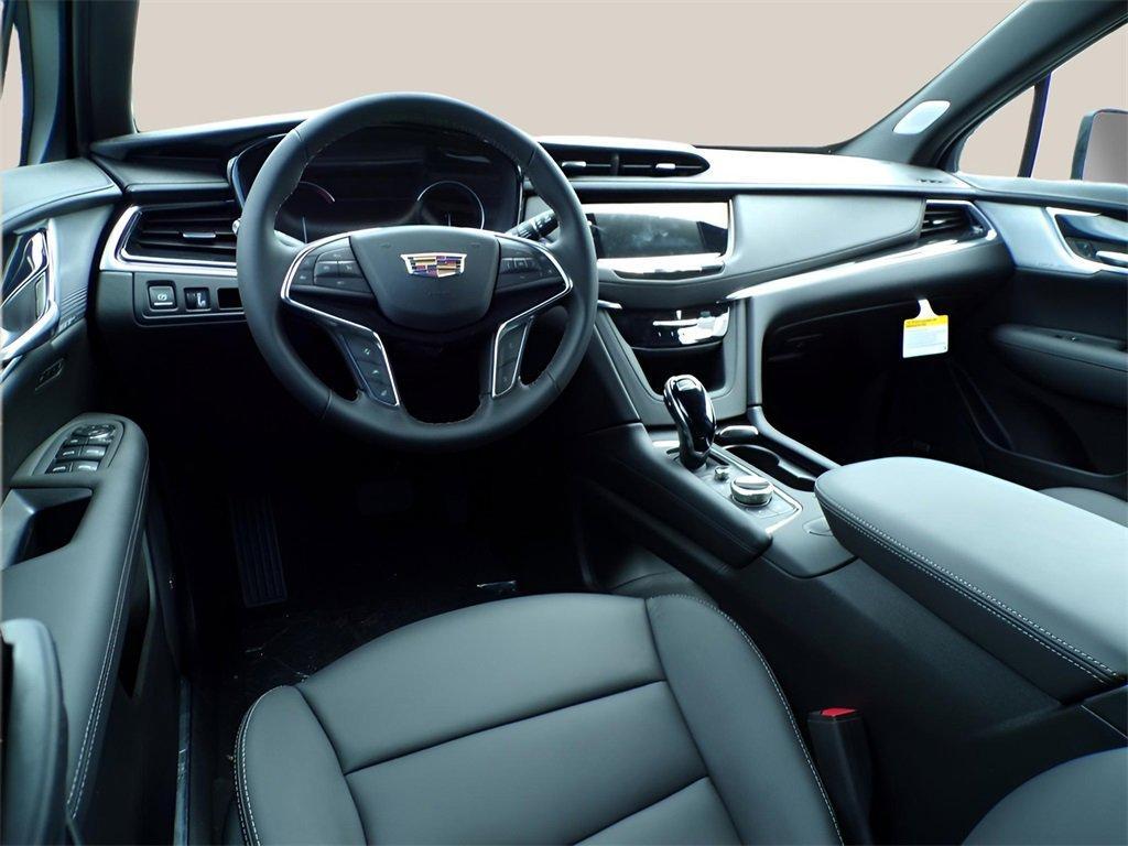 new 2025 Cadillac XT5 car, priced at $56,415