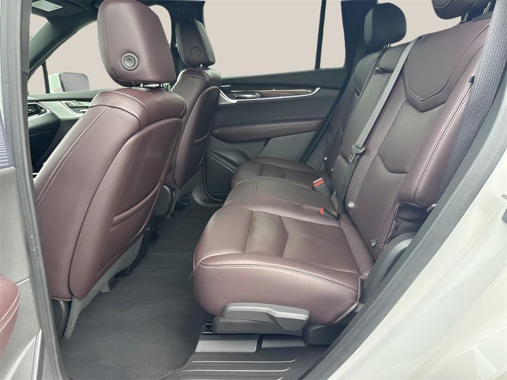 used 2023 Cadillac XT6 car, priced at $44,991