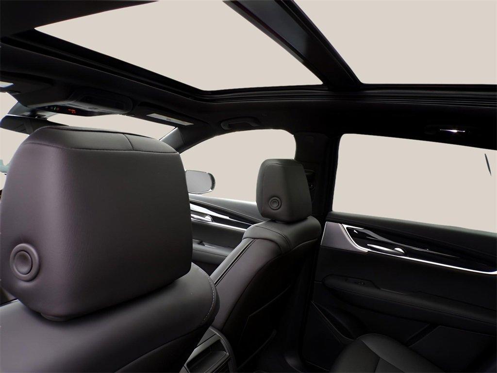 new 2025 Cadillac XT5 car, priced at $53,090