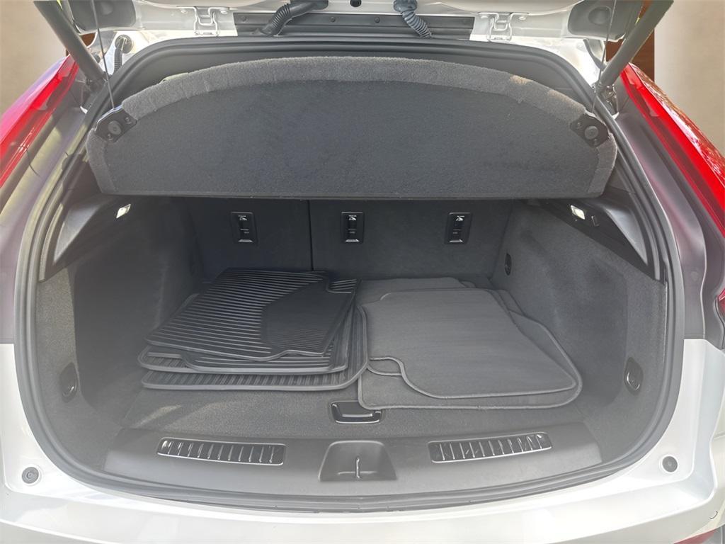 used 2022 Cadillac XT4 car, priced at $31,991
