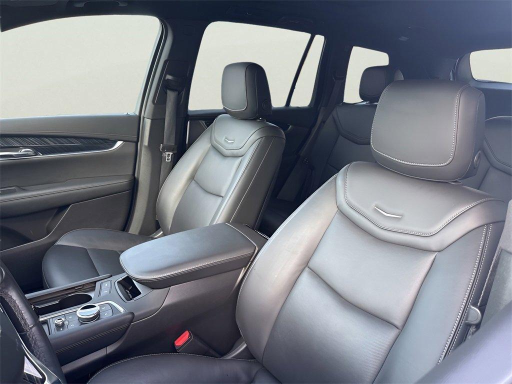used 2022 Cadillac XT6 car, priced at $38,991