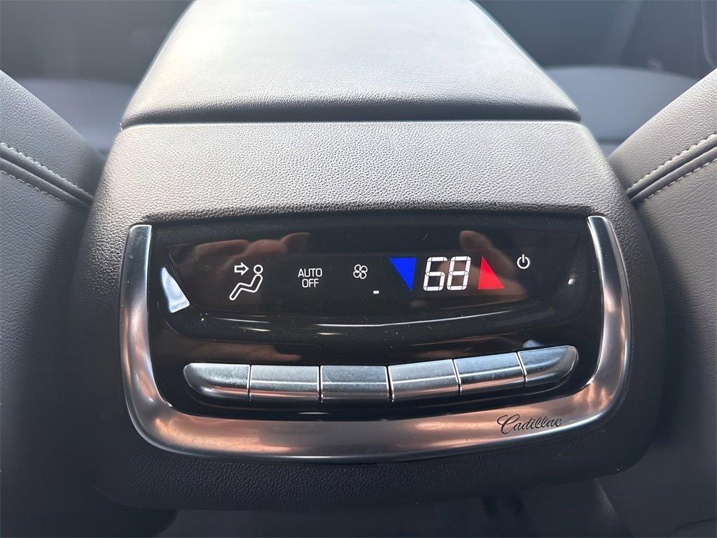 used 2022 Cadillac XT6 car, priced at $38,991