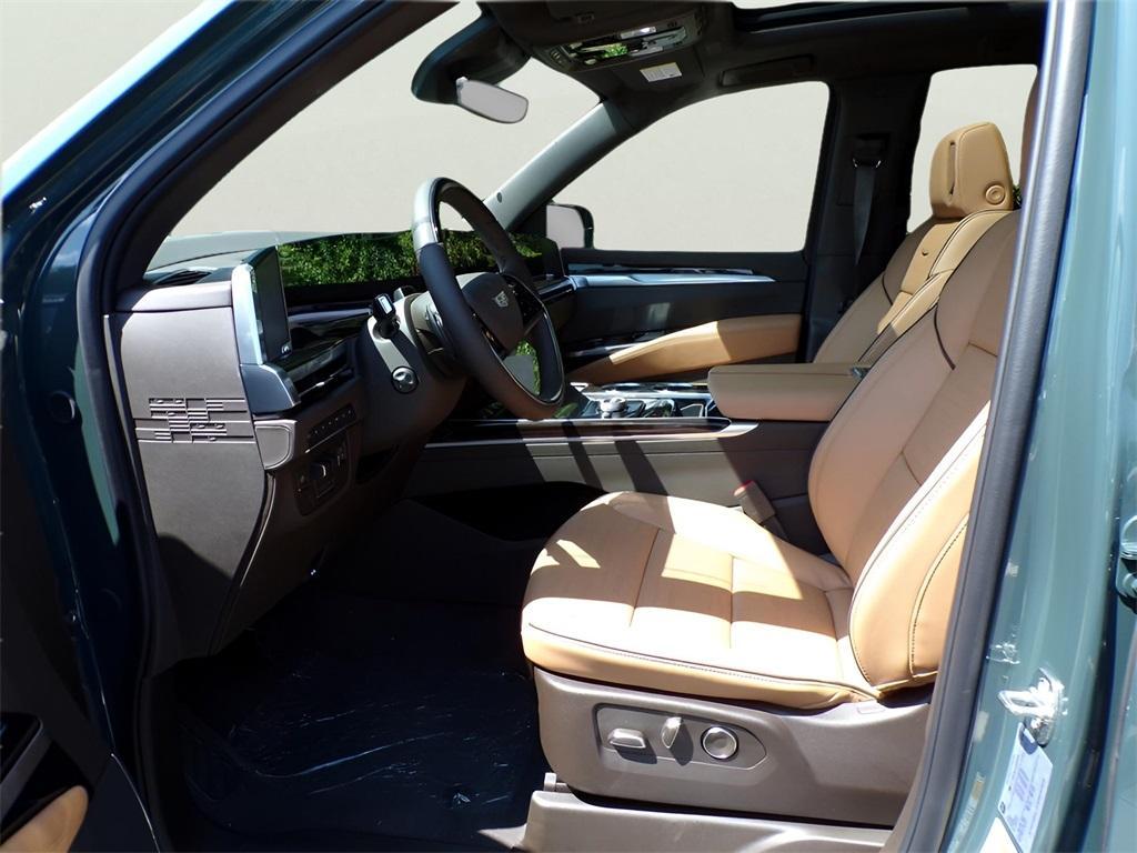 new 2025 Cadillac Escalade car, priced at $113,370
