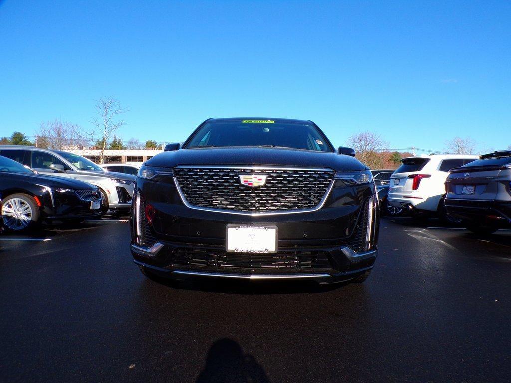 new 2024 Cadillac XT6 car, priced at $54,423