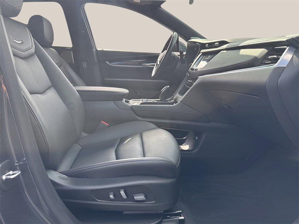 used 2023 Cadillac XT5 car, priced at $37,991